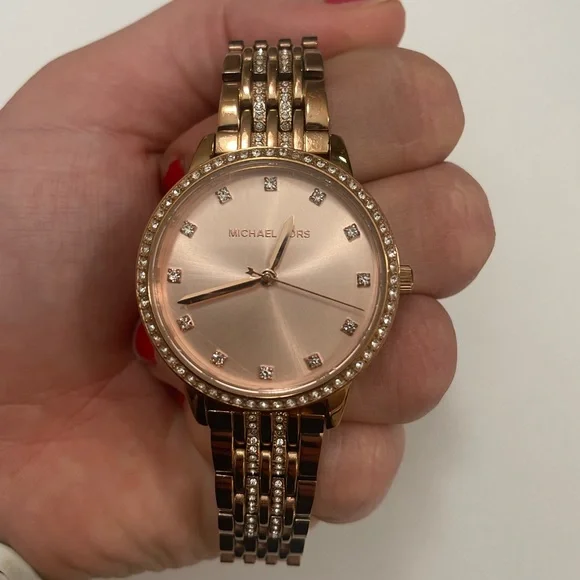 MICHAEL KORS - Rosegold watch (female) used Pre-Owned Michael Kors Rose Tone Watch | STORE 5a Luxury  main image 2